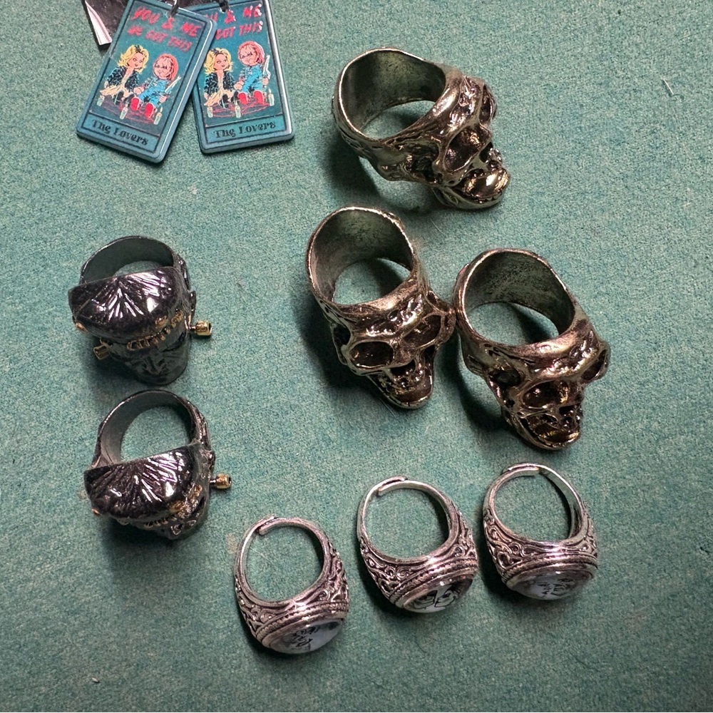 Silver Skull and Patterned Rings Set HALLOWEEN SALE🧡🧡🧡🧡🧡🧡